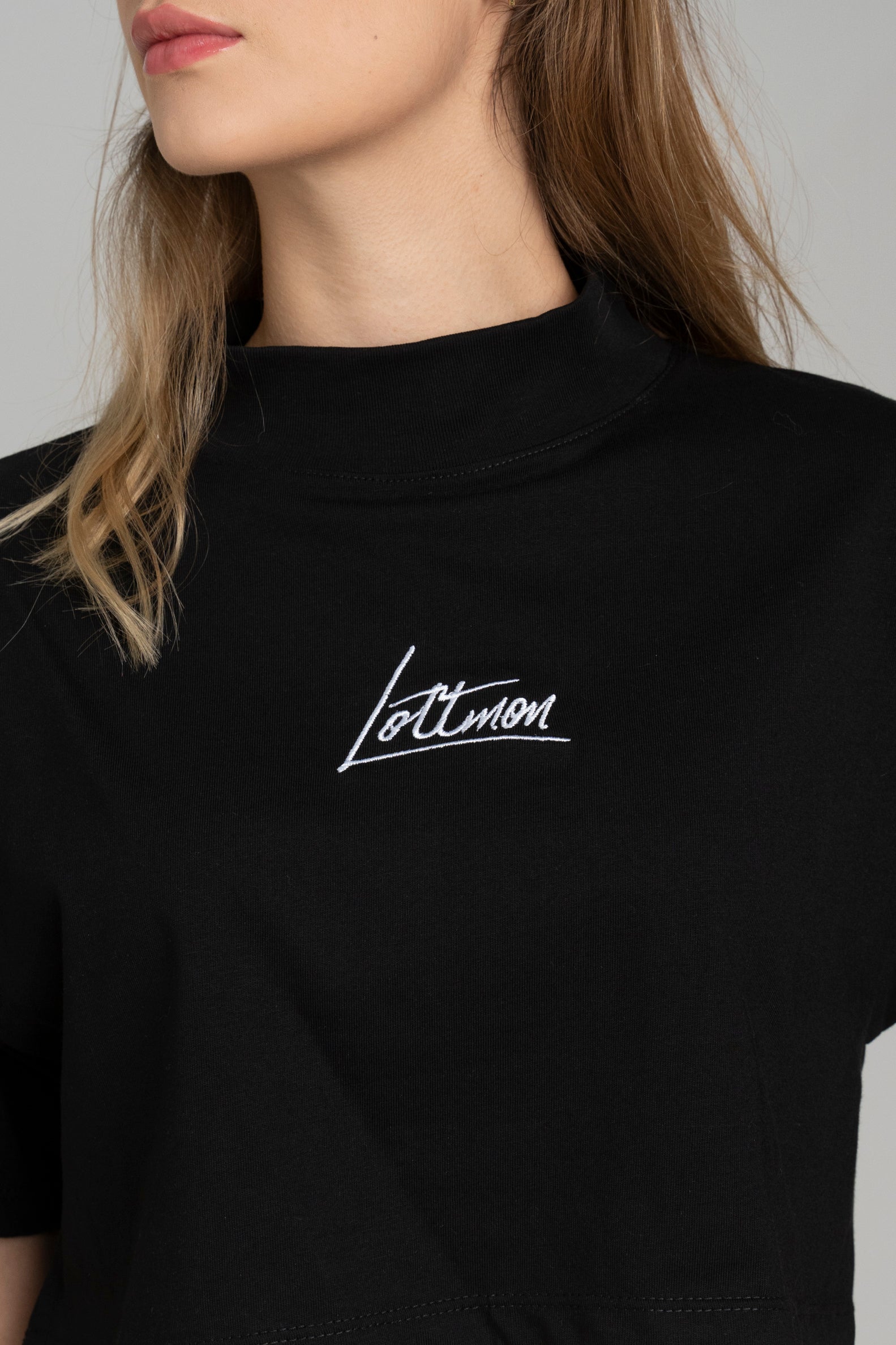 Lottmon Crop Top Black